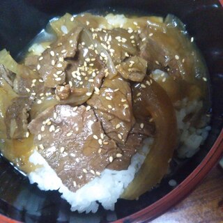 胡麻香る☆牛肉炒め丼